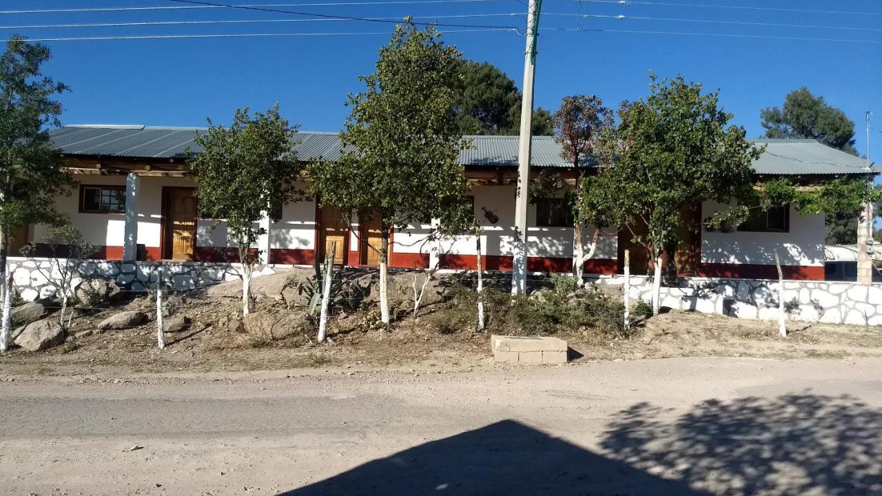 Hotel Entronque Barrancas San Alonso Exteriér fotografie